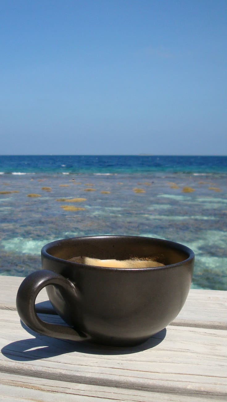 Coffee in Hawaii: Best Coffee Around The World via greenglobaltrvl