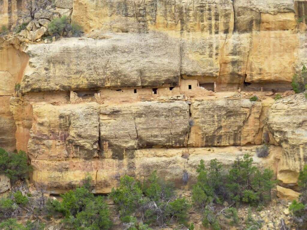 Mesa Verde Tours: Dwellings All Over the Place