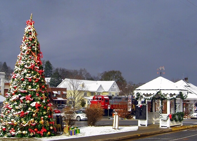 Christmas Lights near North Georgia -Light Up Blue Ridge