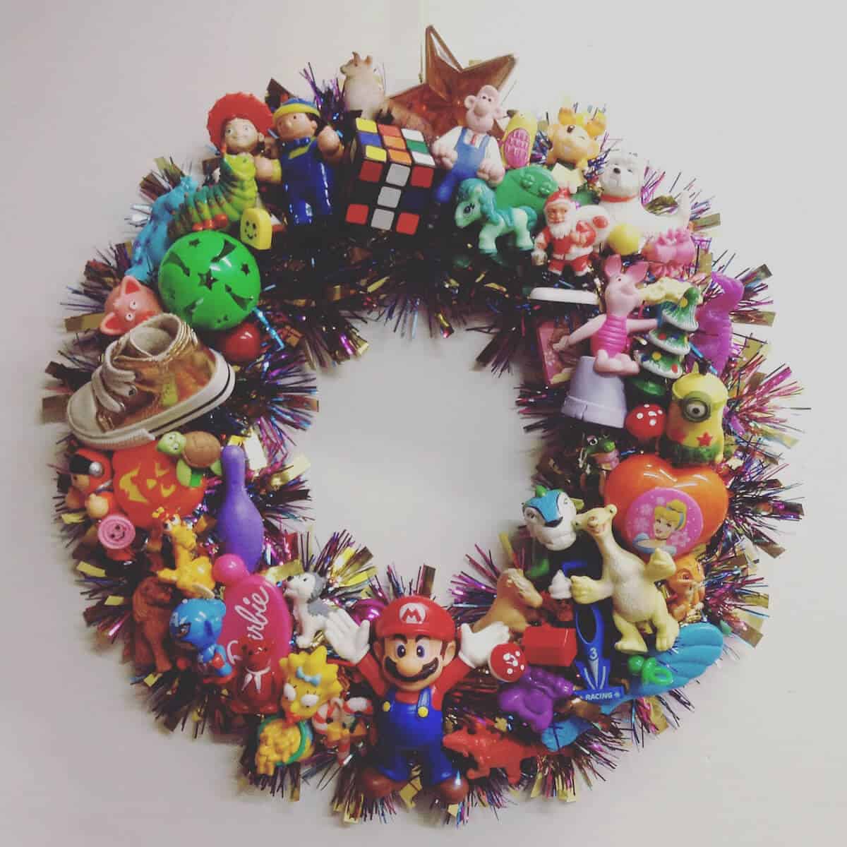 paper chain wreath