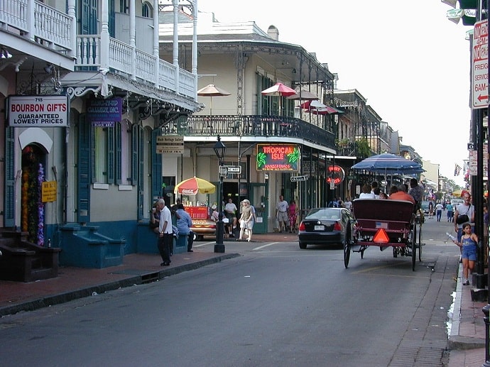 An Insider's Guide to the best Mardi Gras balls, parades and parties, written by a longtime New Orleans local. Includes Mom's Ball, the Orpheuscapade Ball, the Krewe of Muses parade, Rex and Zulu parades, Krewe of St Anne parade, Krewe of Julu parade, Mardi Gras Indian parade, the annual Bourbon Street Awards & more. via @greenglobaltrvl