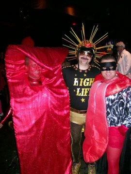 An Insider's Guide to the best Mardi Gras balls, parades and parties, written by a longtime New Orleans local. Includes Mom's Ball, the Orpheuscapade Ball, the Krewe of Muses parade, Rex and Zulu parades, Krewe of St Anne parade, Krewe of Julu parade, Mardi Gras Indian parade, the annual Bourbon Street Awards & more. via @greenglobaltrvl