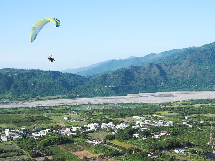 Paragliding in Luye Taiwan