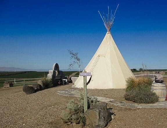 Cool places to stay -Lonestar Teepee at Cherrywood Bed, Breakfast, and Barn