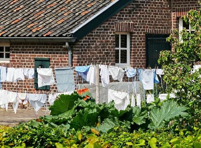 Be A More Energy Efficient Home - Use a Clothesline