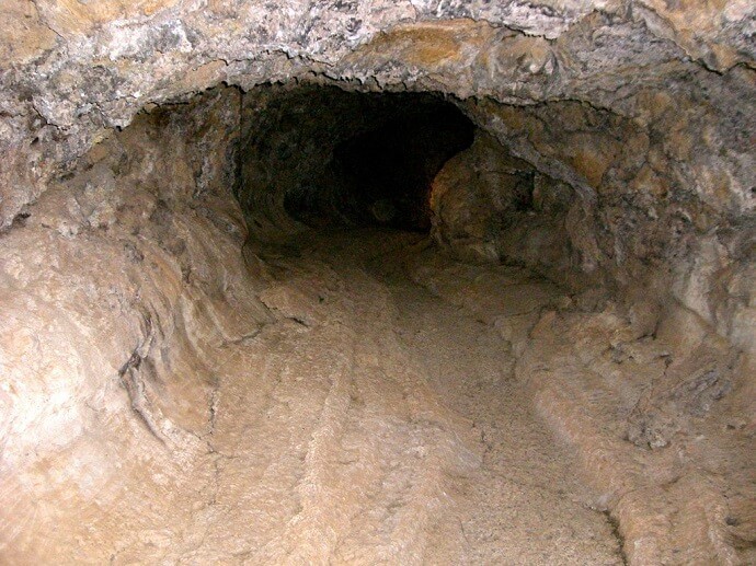 Cueva del Viento or Cave of the Wind by Eladio Anxo Fernández Manso via CC-2.0