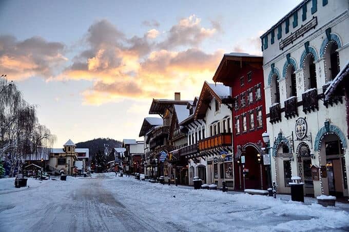 Christmas in Leavenworth, Washington (Bavarian Village) - Best Places to Spend Christmas in the USA