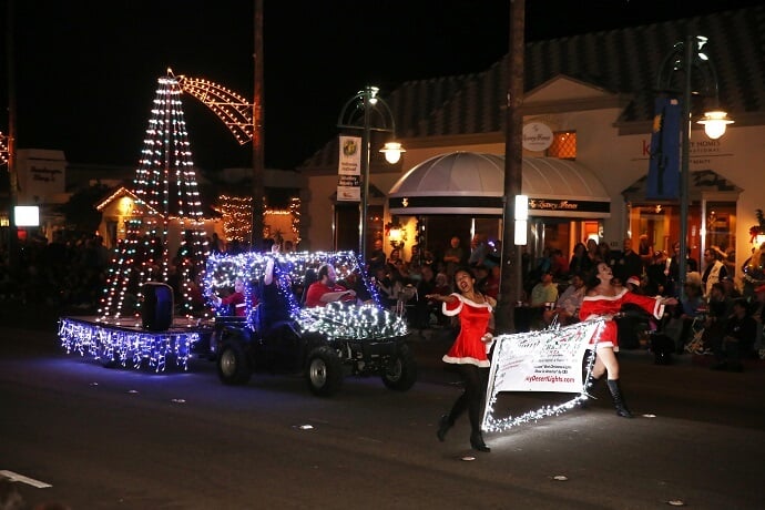 Christmas in Palm Springs California - Best places to spend Christmas in the USA
