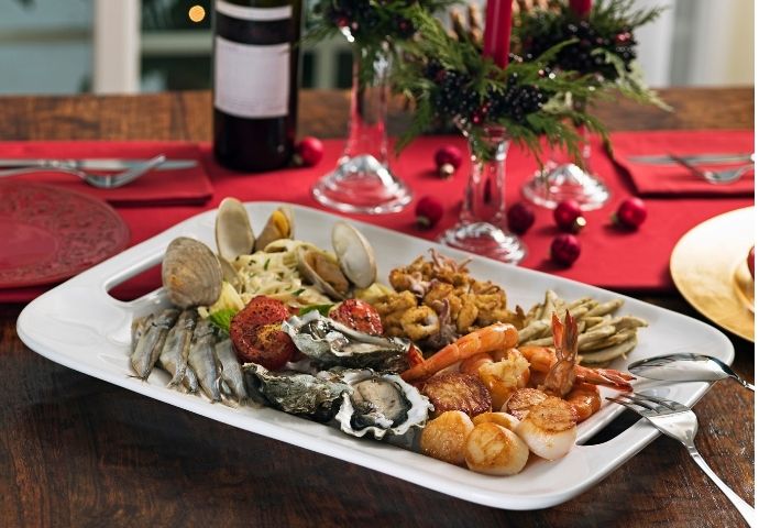 Christmas Eve Dinner Traditions in Italy -Feast of Seven Dishes