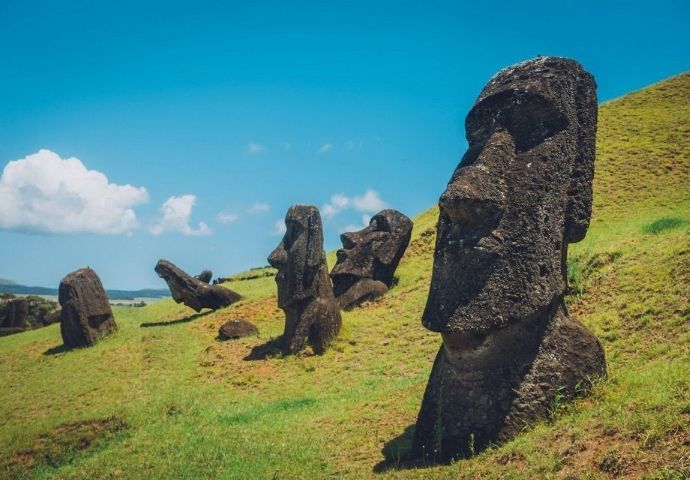 Polynesian Art- Rock Carvings-Moai
