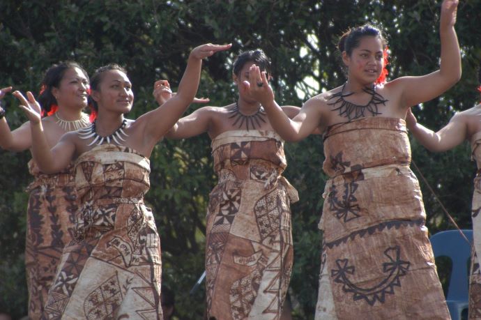 Polynesian traditional outlet dress