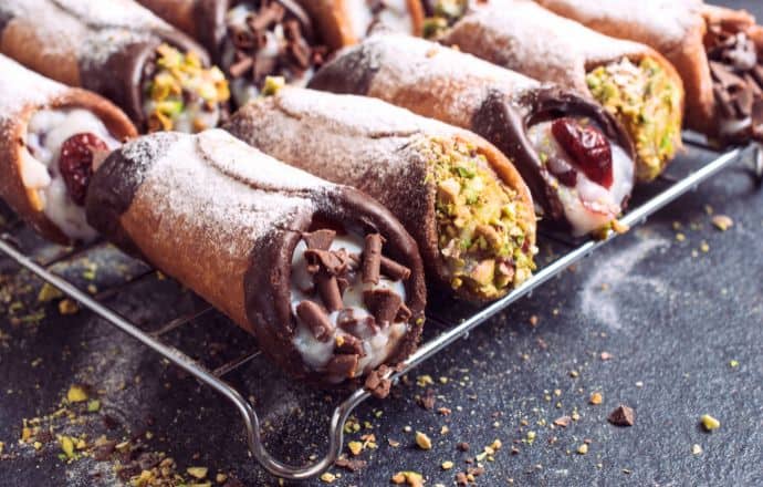 eat and travel - Traditional Sicilian Cannoli