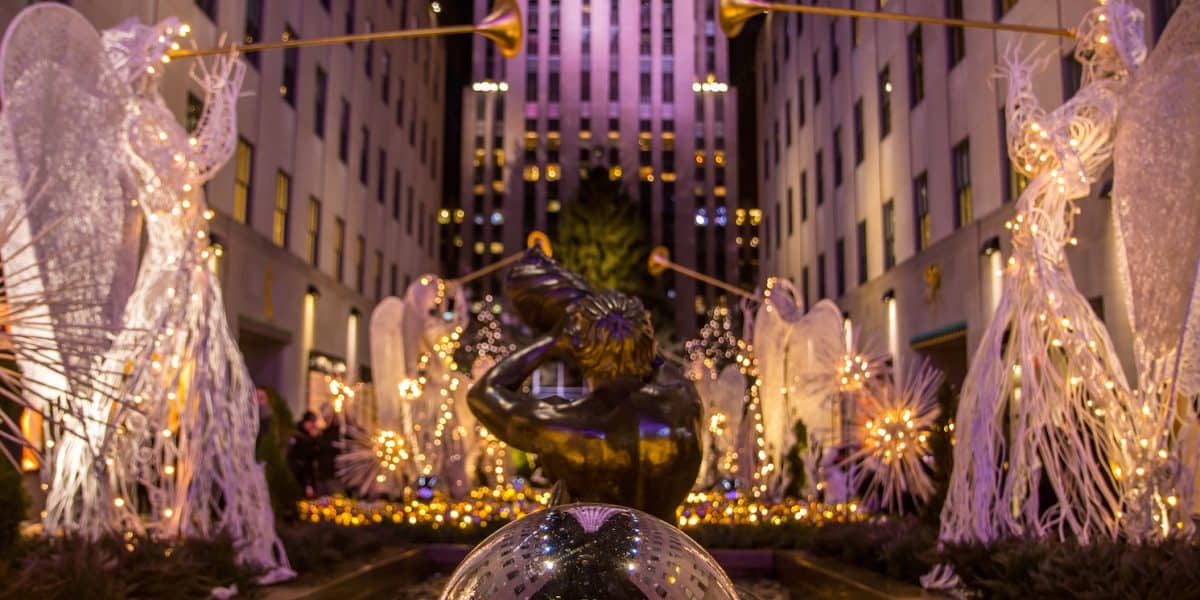 NYC Christmas: Free Walking Tour: Rockefeller Center Angels