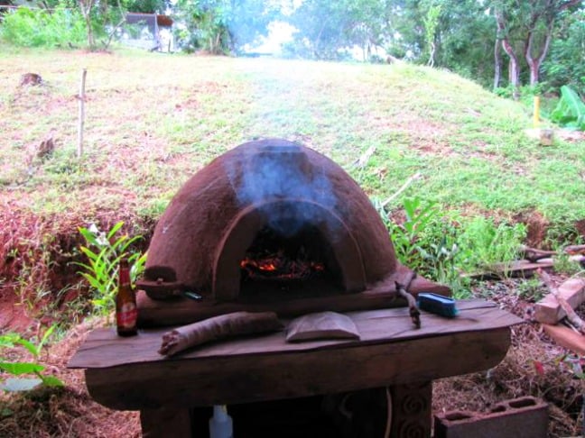 Clay-Earth Pizza Oven