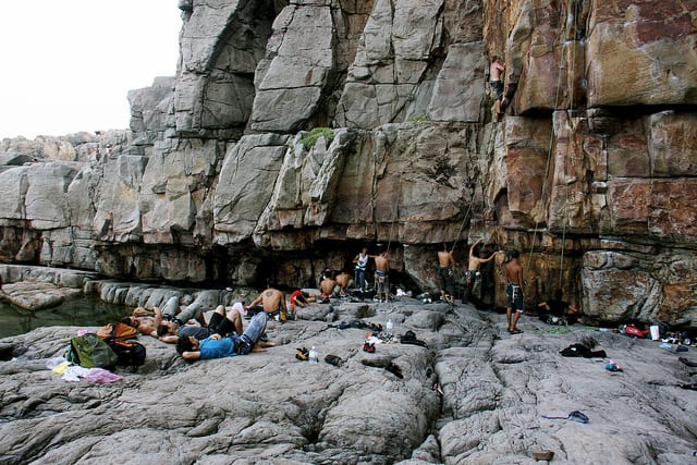 Climbing Long Dong (a.k.a. Dragon Cave), Taipei