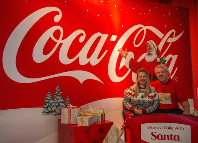 https://greenglobaltravel.com/wp-content/uploads/Coca-Cola-Santa-e1481839495712.jpg