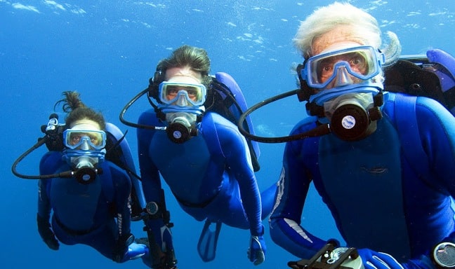 Cousteau-Family-Swimming