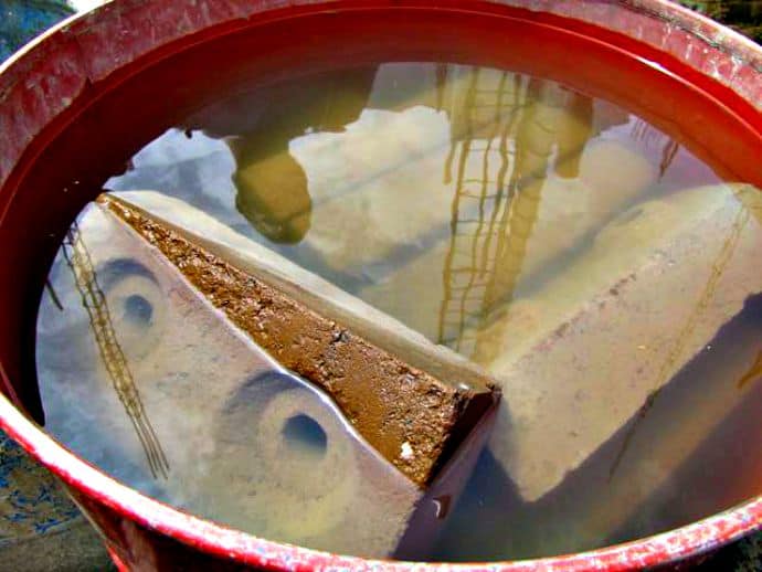 Interlocking Blocks in Water