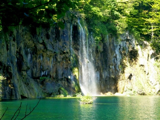 Plitvice-lakes-national-park-croatia