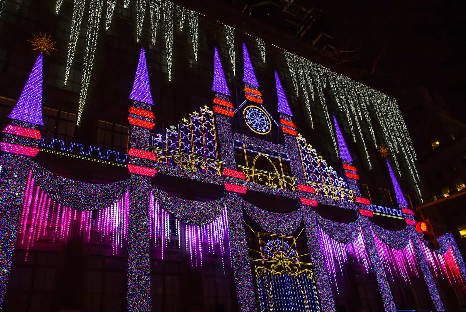 Best Holiday Window Displays on 5th Ave