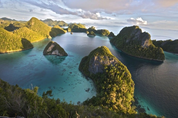 Things to do in Indonesia, dive Raja Ampat